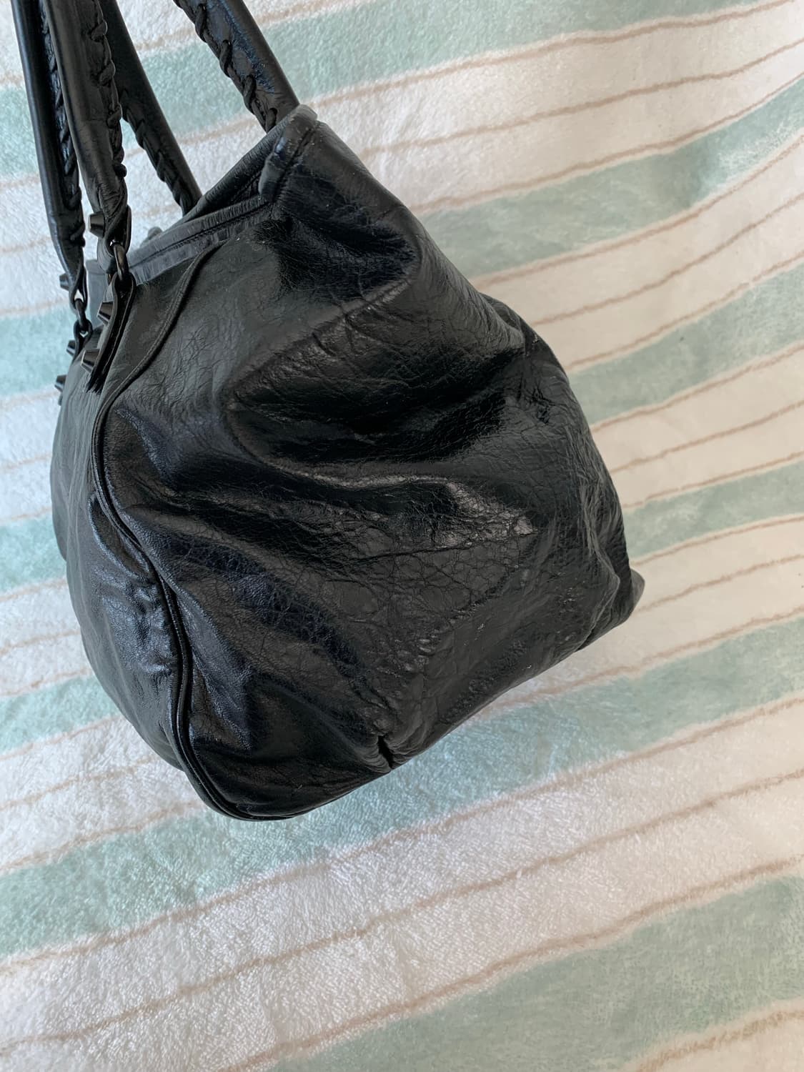 발렌시아가 모터백 선데이 블랙 상품이미지4