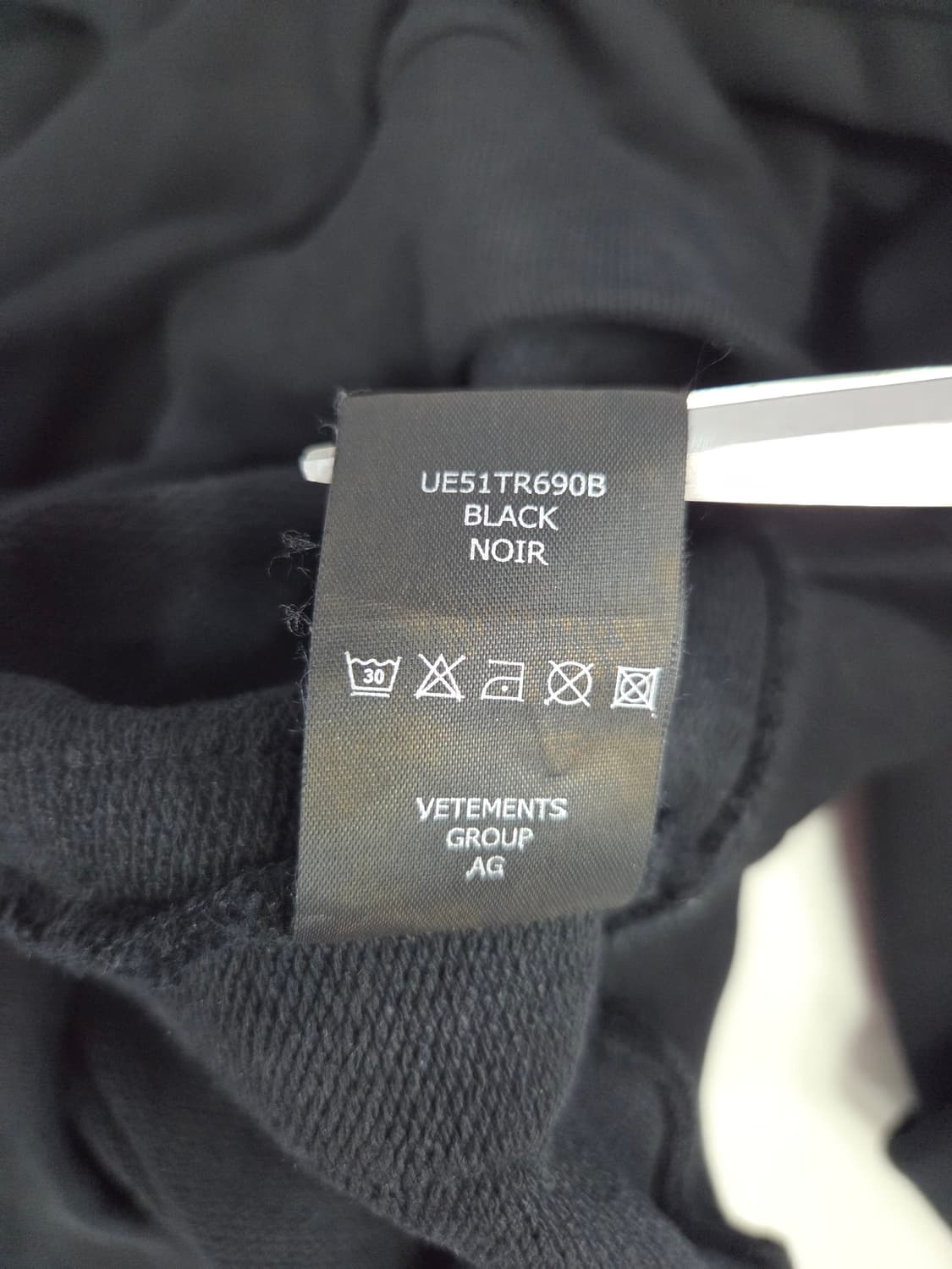 VETEMENTS 베트멍 사이드 테이프 로고 맨투맨 블랙 상품이미지10