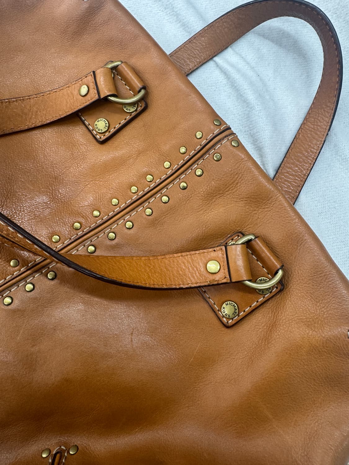 마이클 코어스  브라운 빈티지 레더 가죽 가방 숄더백 도트백 그런지 상품이미지9