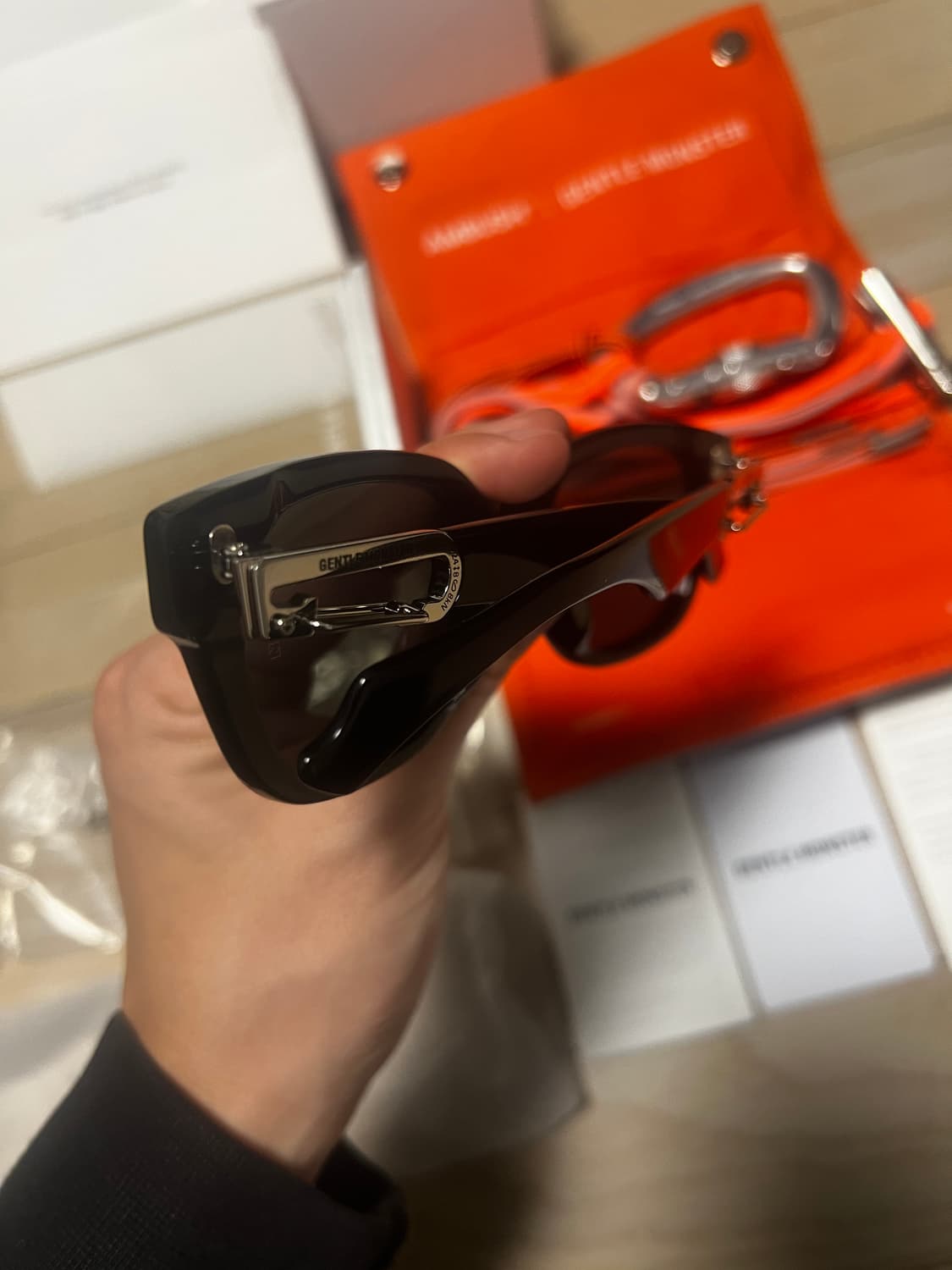 젠틀몬스터 앰부쉬 카라비너 01 상품이미지4