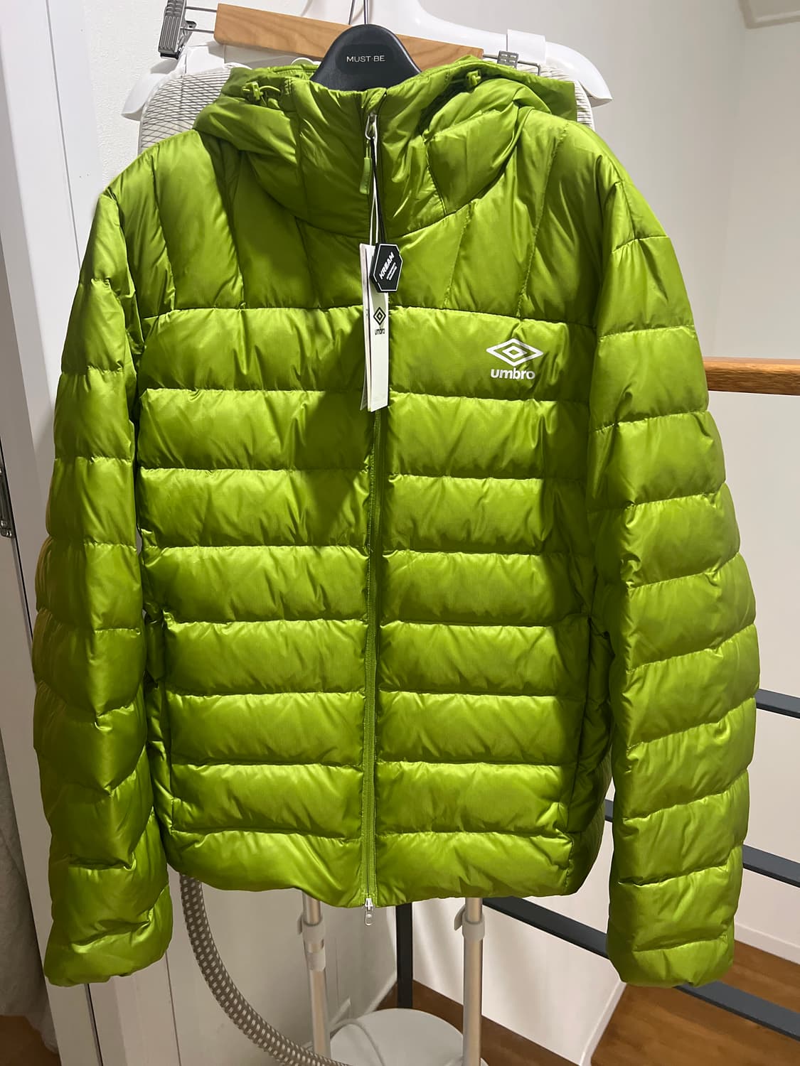 엄브로경량패딩 상품이미지1