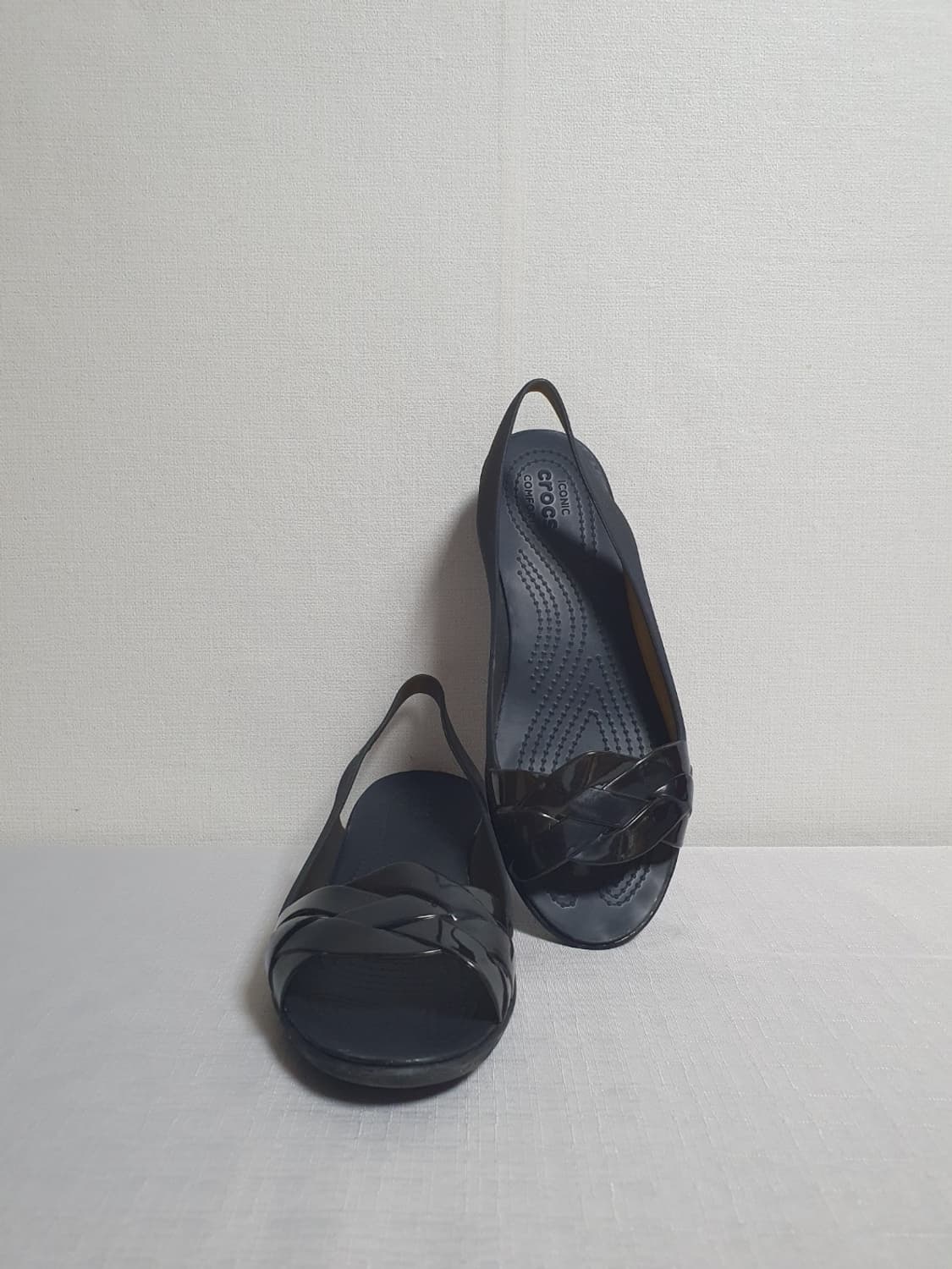 240mm 크록스 슬링백 이사벨라 미니웨지 샌들 블랙 W7 상품이미지1