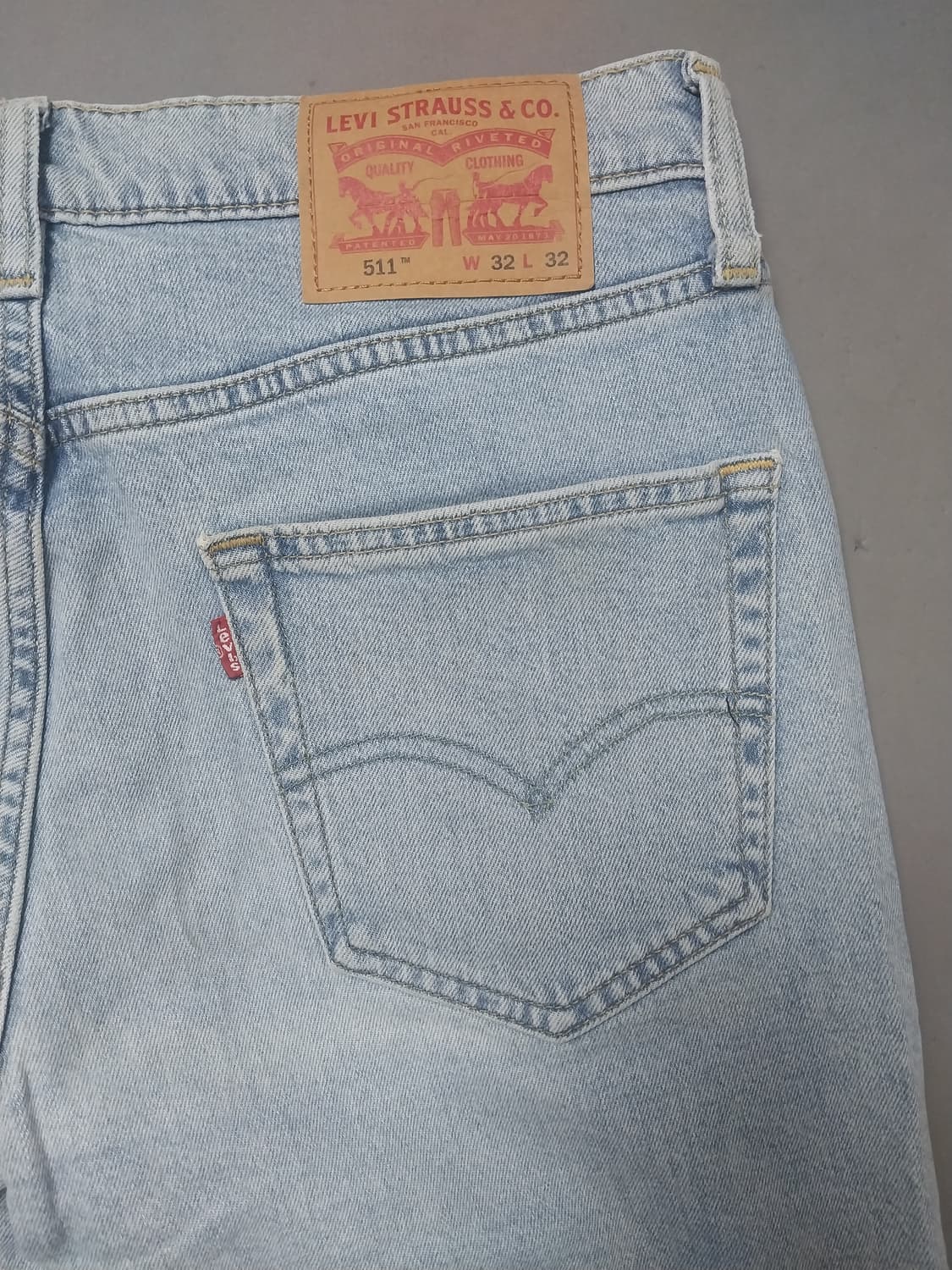 [32] 리바이스 511 연청 레이온혼방 슬림진 청바지 상품이미지9