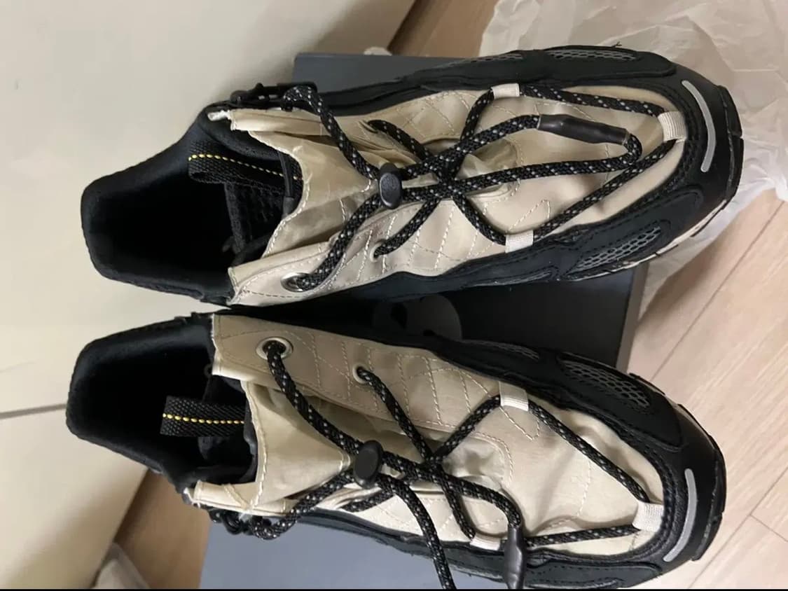 265 아디다스 쉐도우터프 코어 블랙실버 메탈릭 상품이미지4