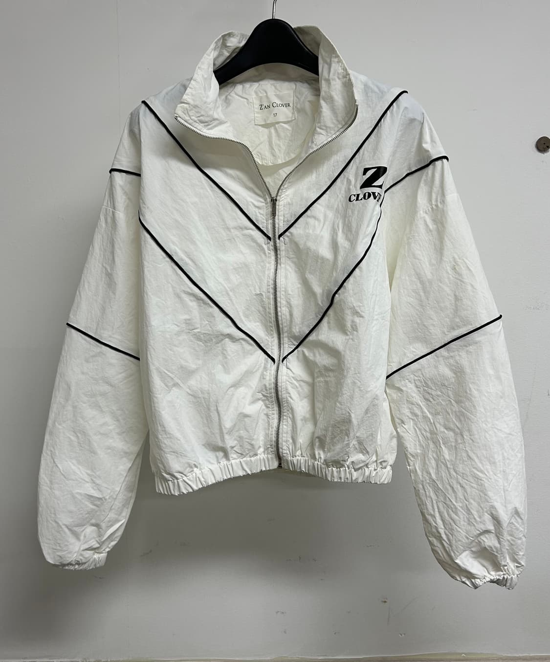 ZAN CLOVER 화이트 바람막이 상품이미지1
