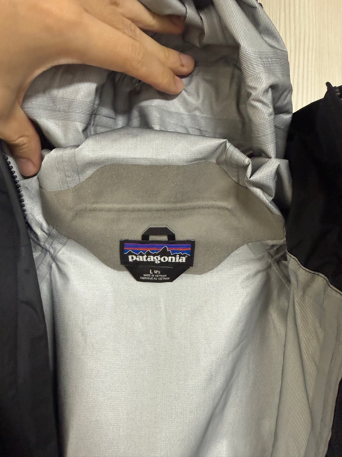 파타고니아 토렌쉘 3L 자켓 블랙 L 상품이미지4