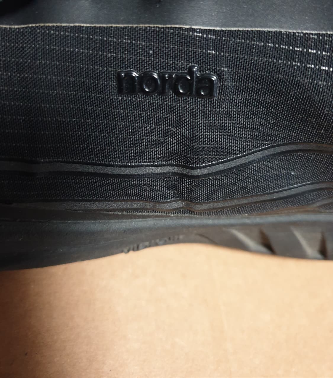 NORDA 002 스텔스 올블랙 런닝겸 트레킹화 (270) 상품이미지5