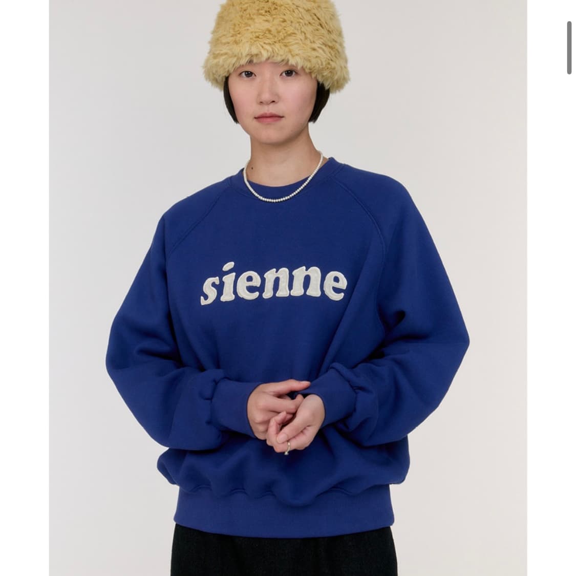 씨엔느 맨투맨 상품이미지1