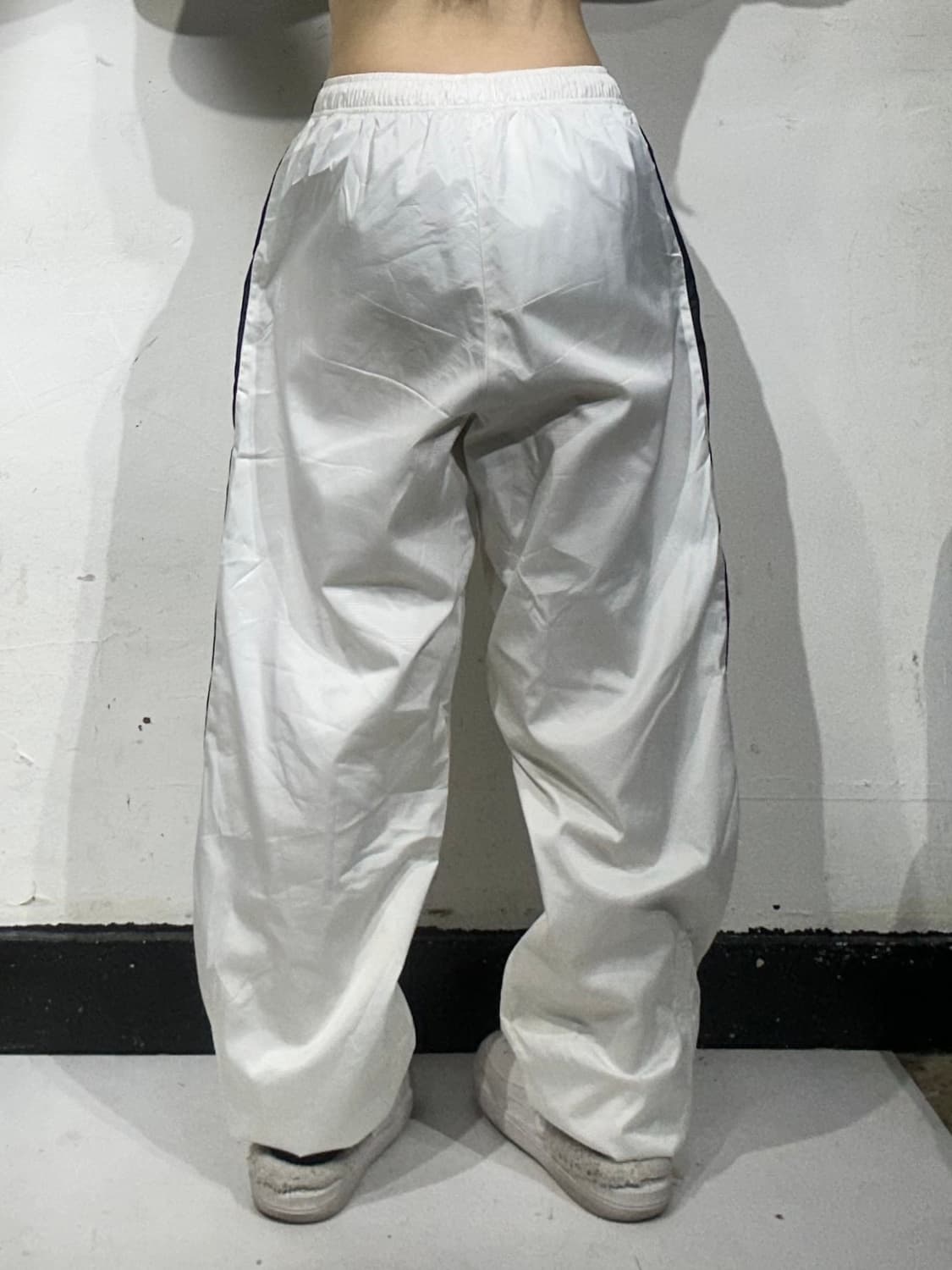 00s 나이키 화이트 블랙 사이드 라인 와이드 트랙 팬츠 M 상품이미지3