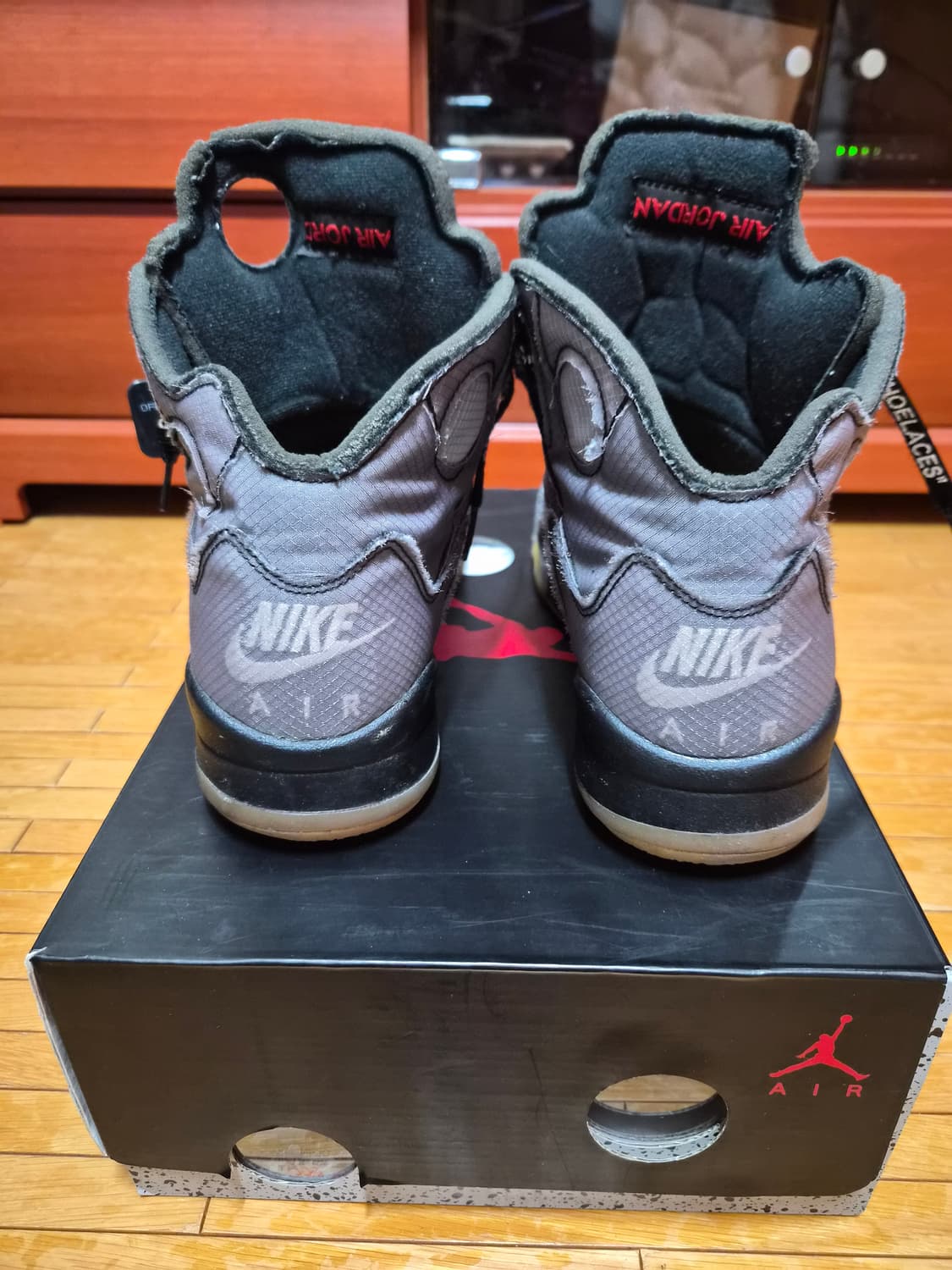 오프화이트 X 조던 5 무슬린 나이키 슈즈 신발 농구화 상품이미지3