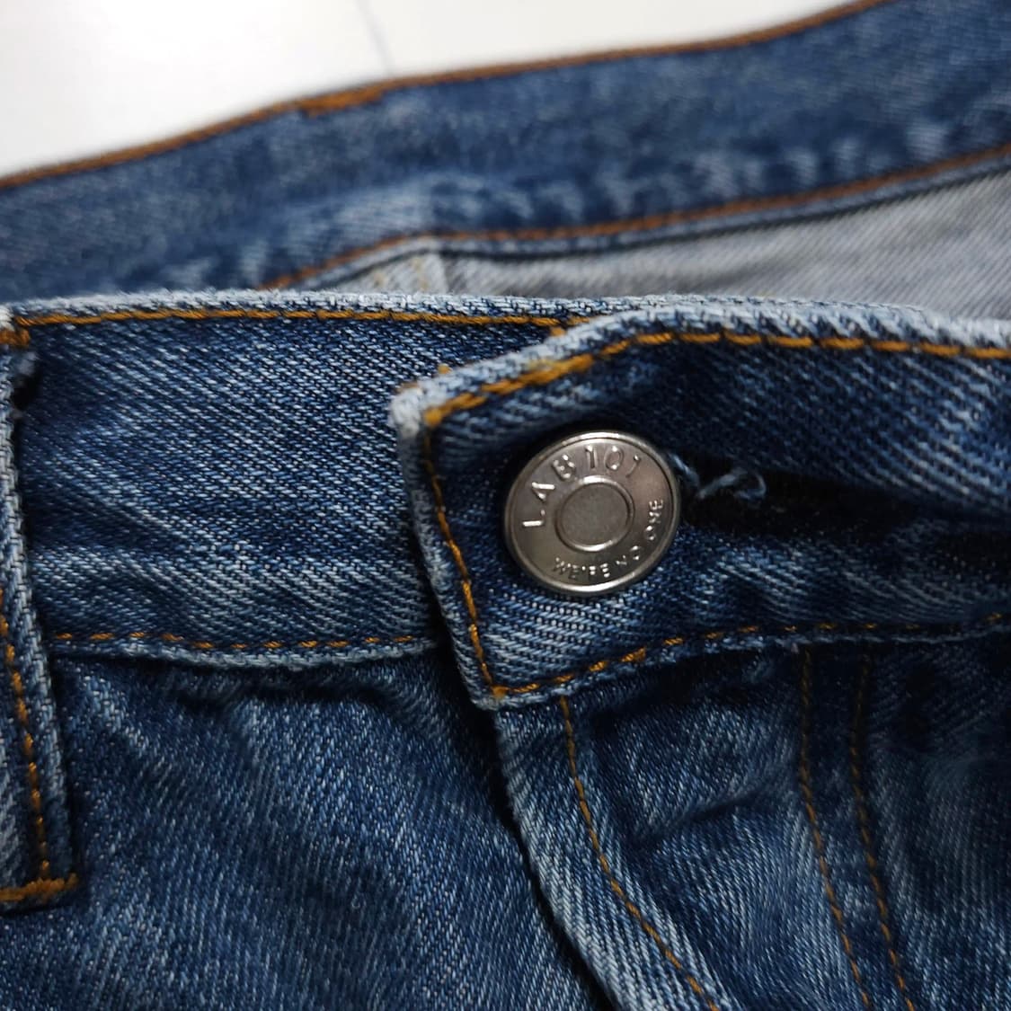 31~32) LAB101 랩101 슬림핏 데님진 라이트블루 상품이미지3