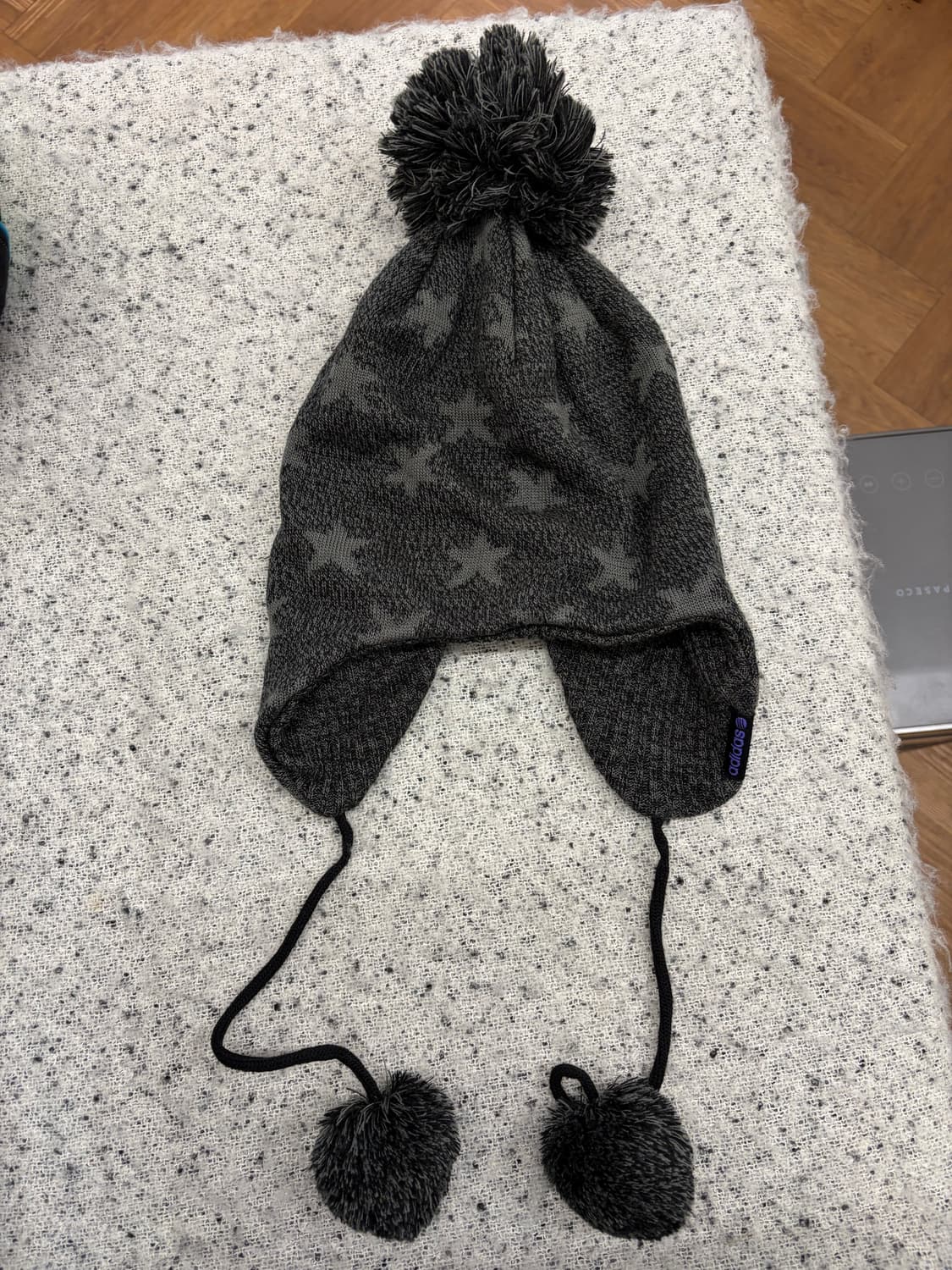 N121. 아디다스 방울비니 상품이미지1