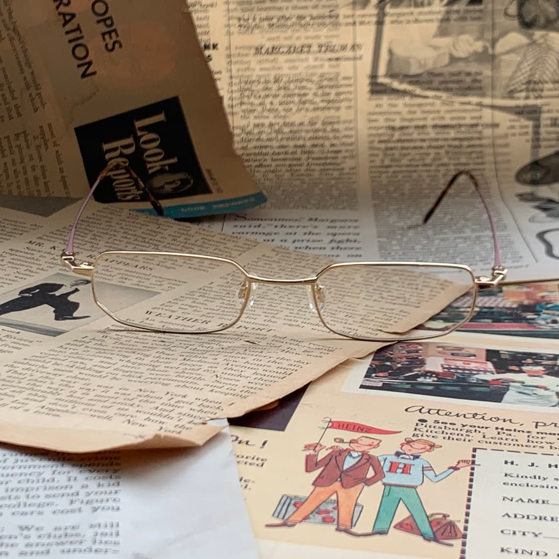 [픽키-717] 데드스탁 슬림 골드 스퀘어 초경량 빈티지안경 상품이미지1