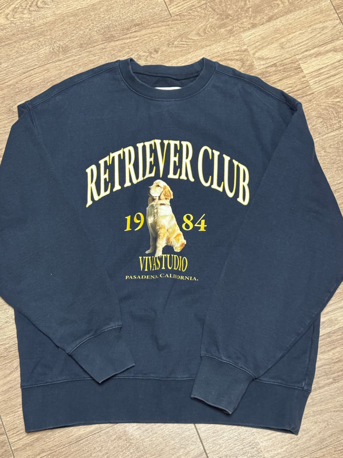 비바스튜디오 리트리버 클럽 맨투맨 상품이미지1