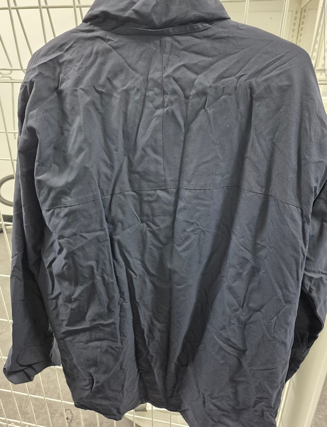 라코스테 남성 바람막이 점퍼 100사이즈 팝니다 상품이미지2