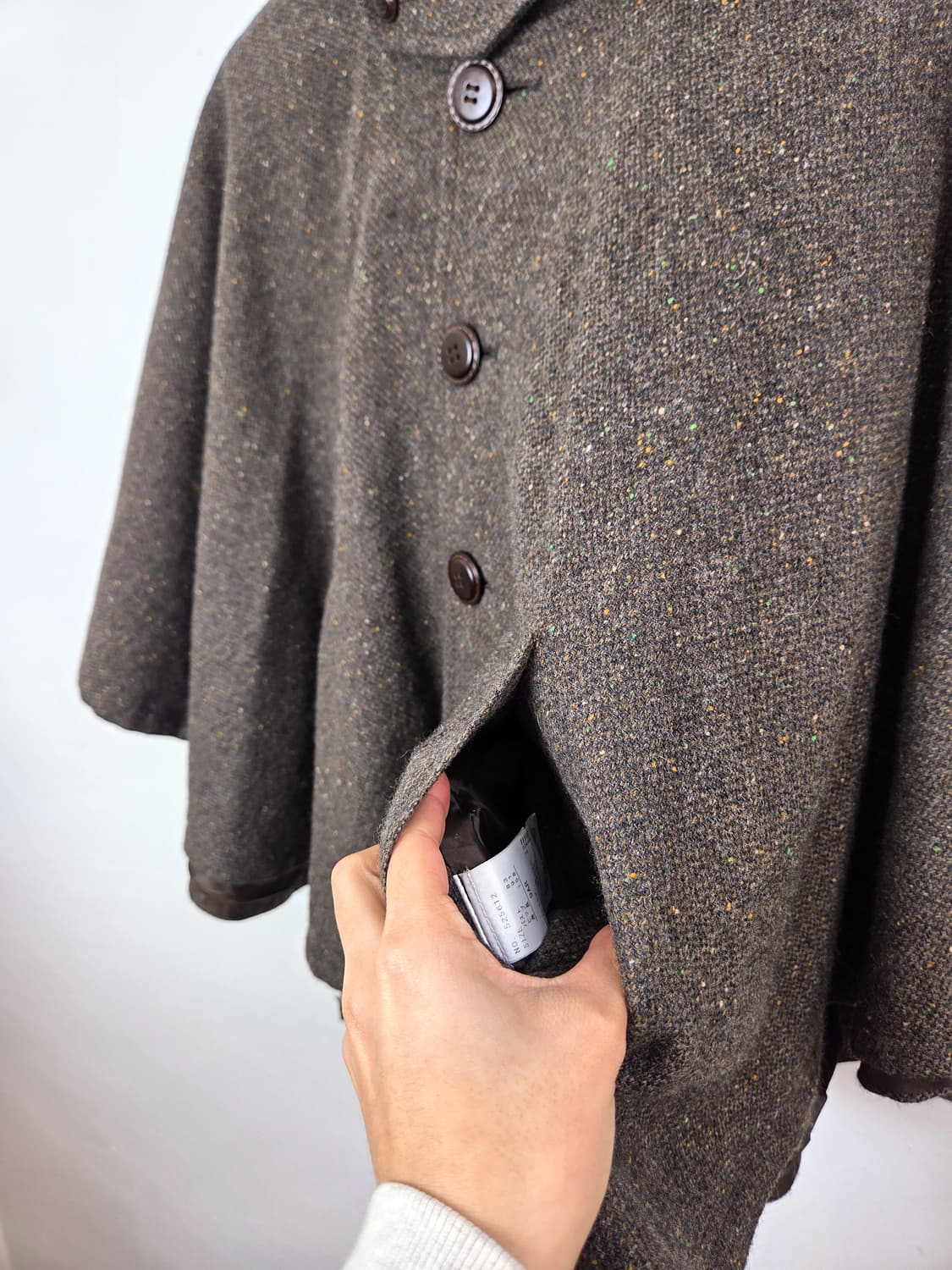 색실 콕콕 케이프 코트 상품이미지5