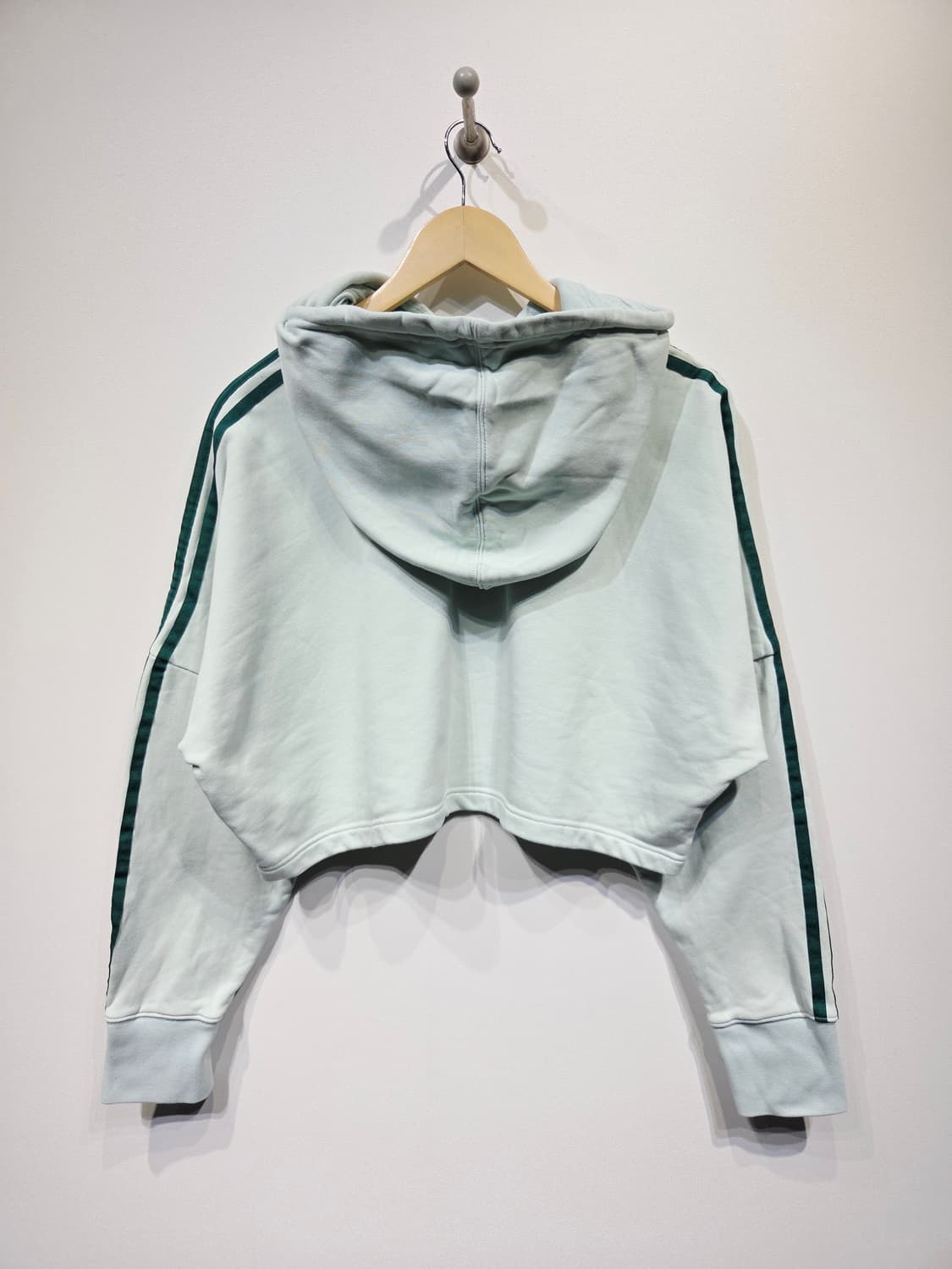 아디다스 오리지널스 3-스트라이프 크롭 후드티 상품이미지6