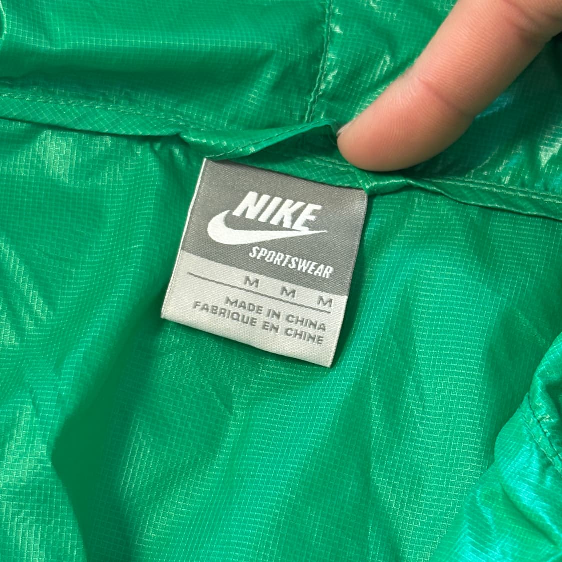 나이키 유광 바람막이 상품이미지3