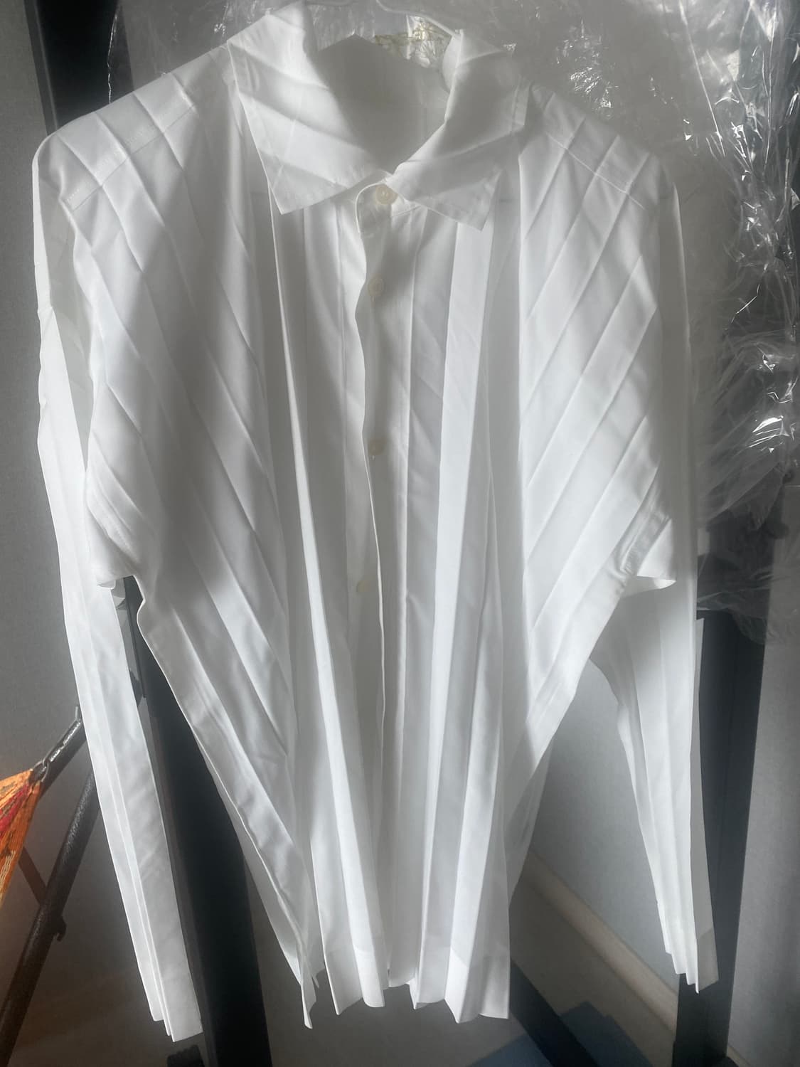 이세이 미야케 옴므플리스 화이트셔츠 상품이미지1