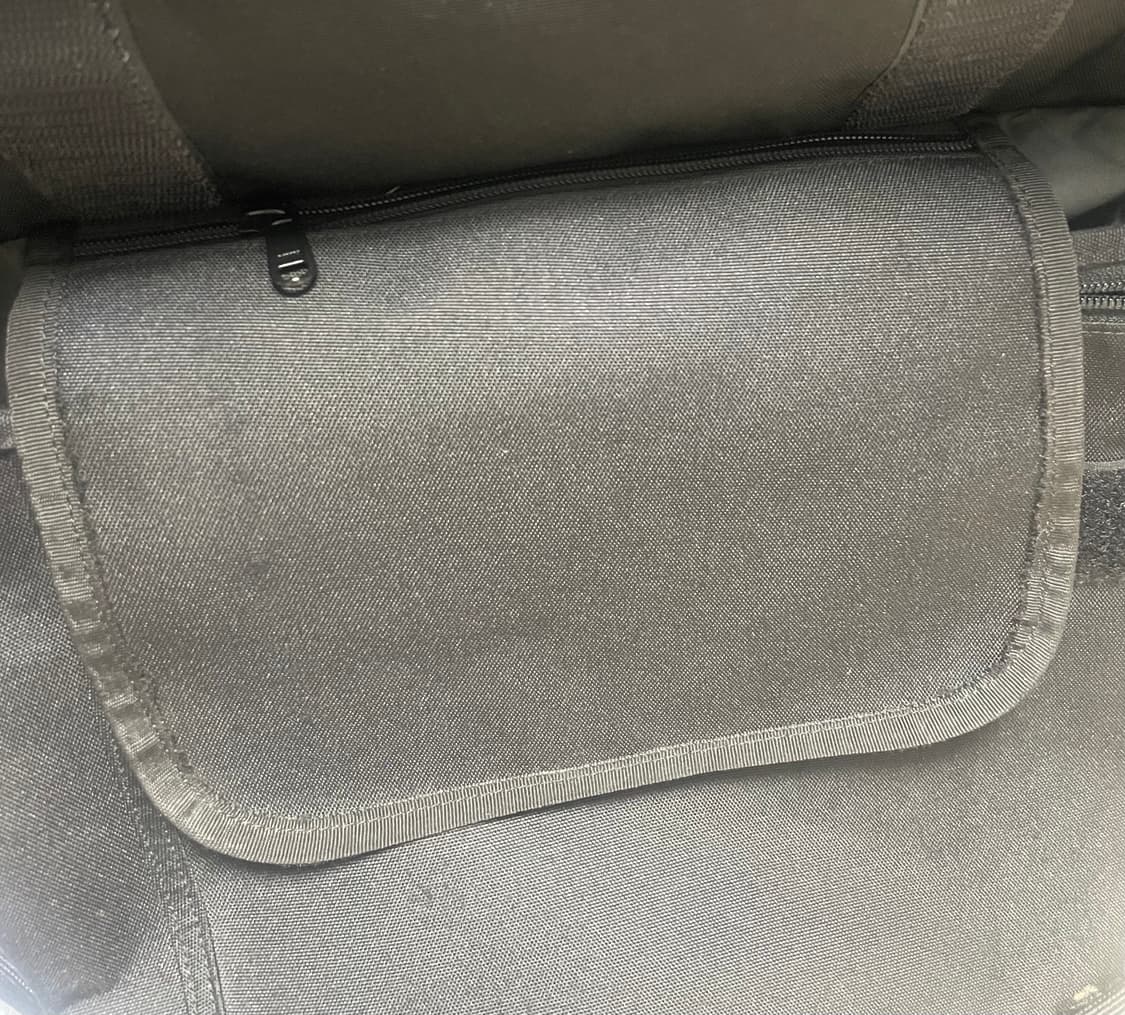 칼하트 wip 리플렉티브 메신저백 상품이미지4