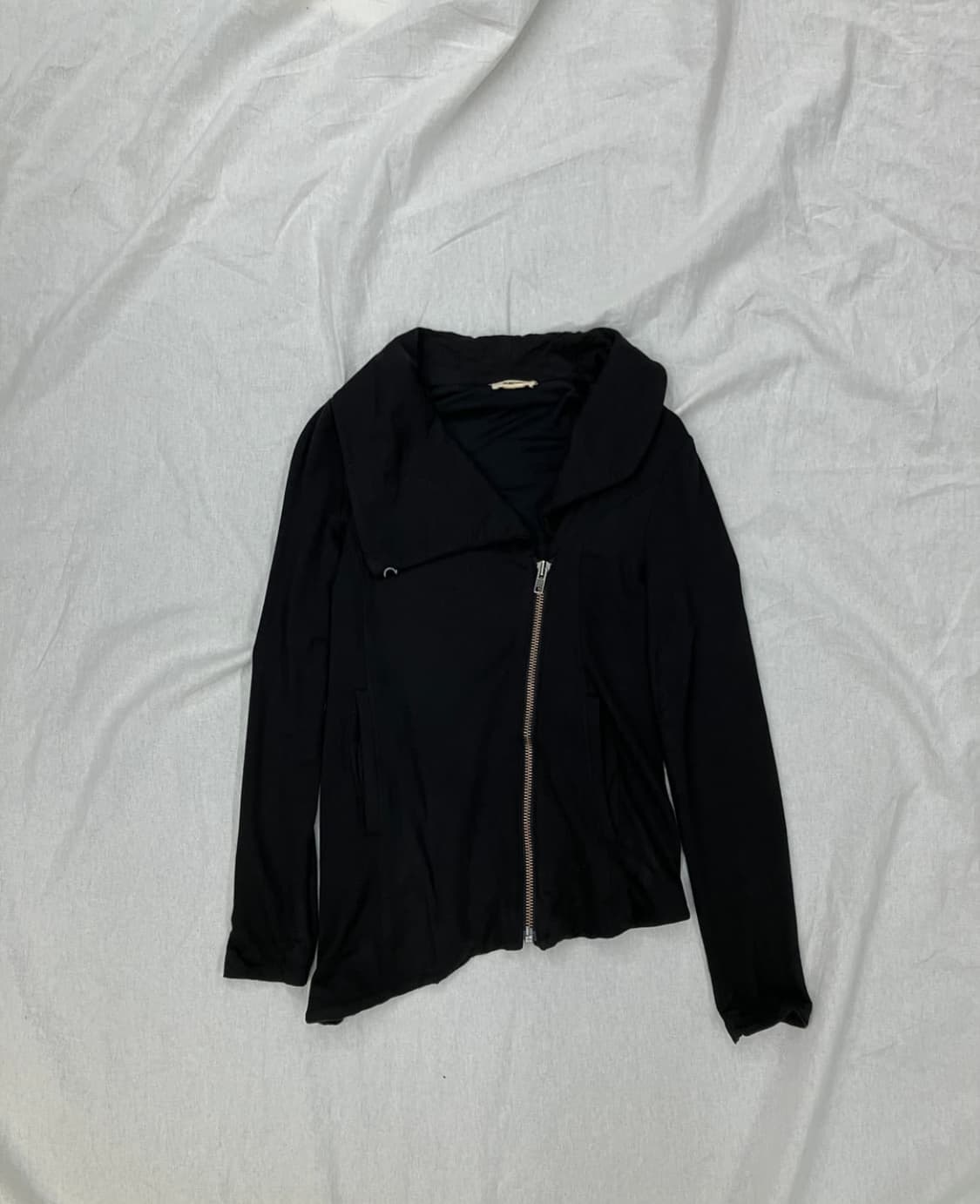 헬무트랭 하이넥 사선 집업 상품이미지1