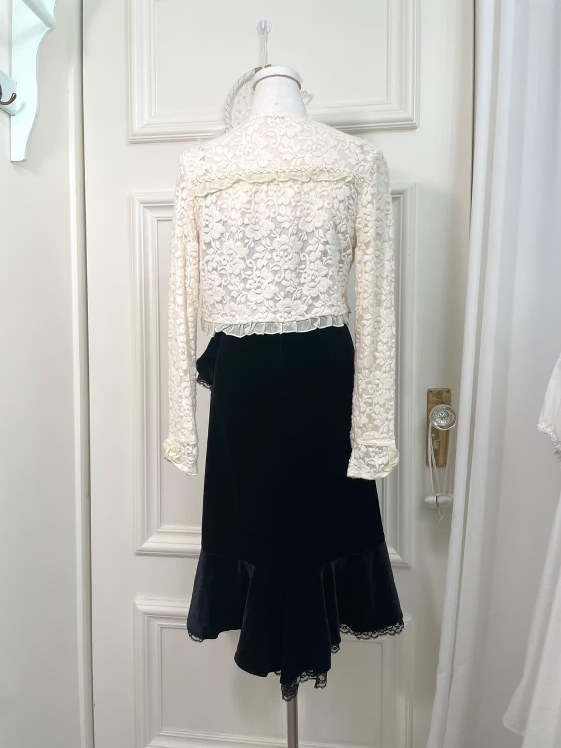 AXES FEMME ivory lace ruffle open bolero 상품이미지4