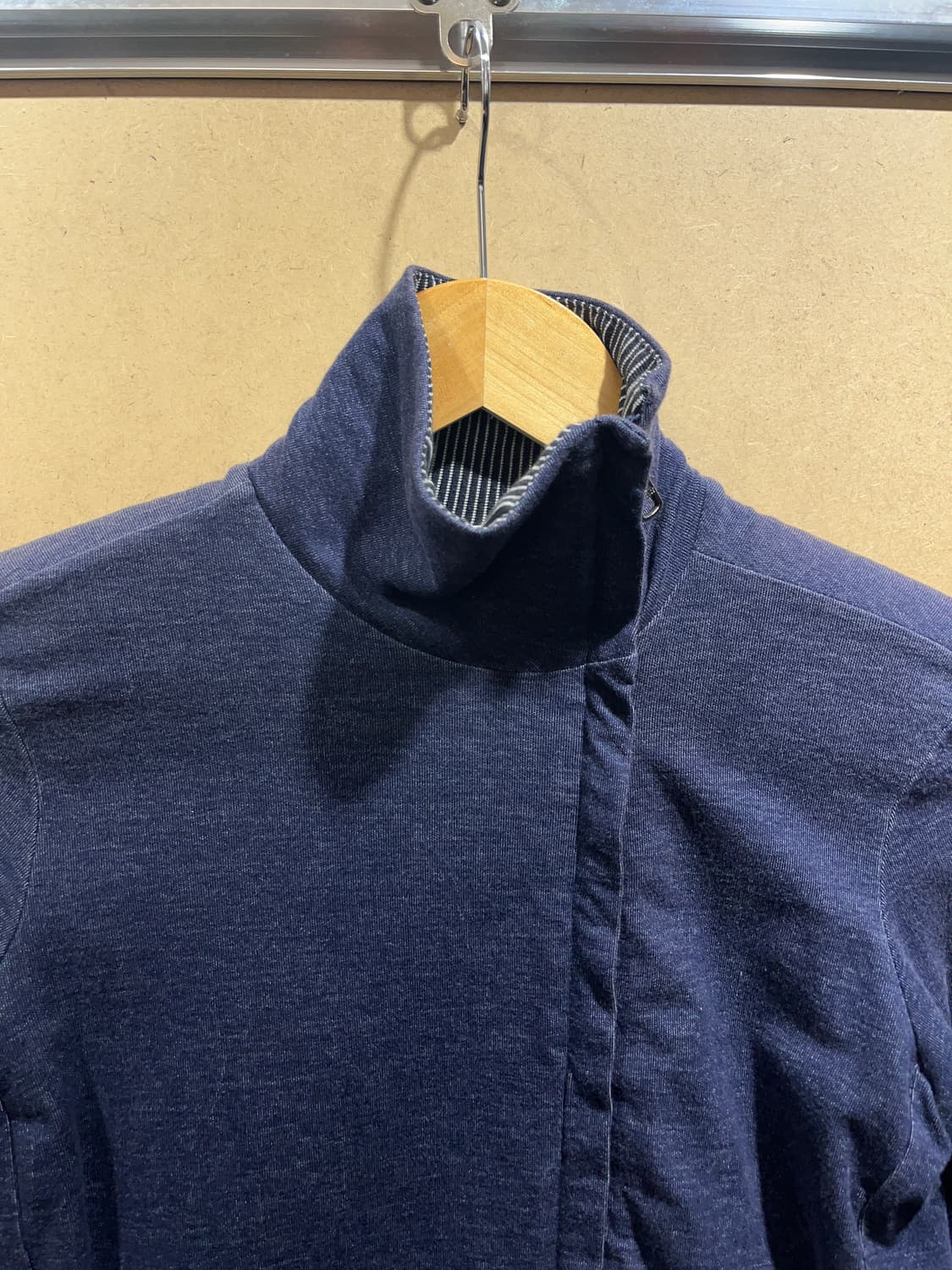 아르마니 익스체인지 사선 지퍼 집업 상품이미지4