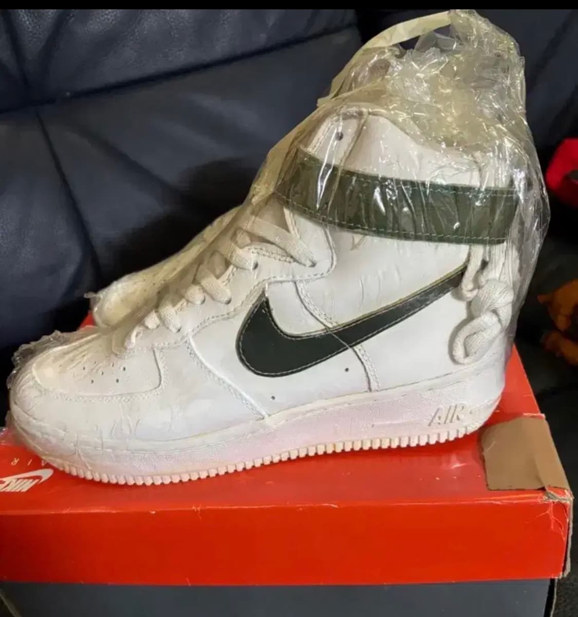 나이키 에어포스1 하이 93 년 흰/금 신품 상품이미지1