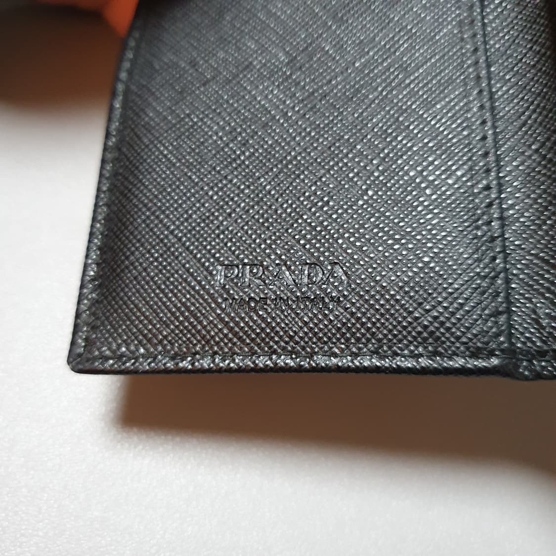 프라다 사피아노 삼각로고 카드지갑 블랙 (2MC101) 상품이미지5
