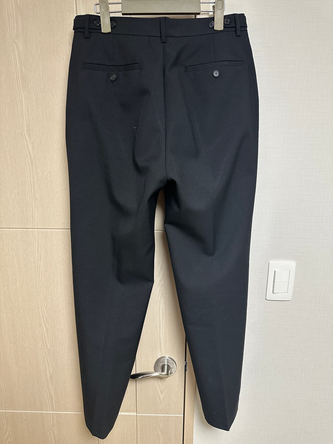 울 원 턱 릴렉스 슬랙스 (블랙) 상품이미지3