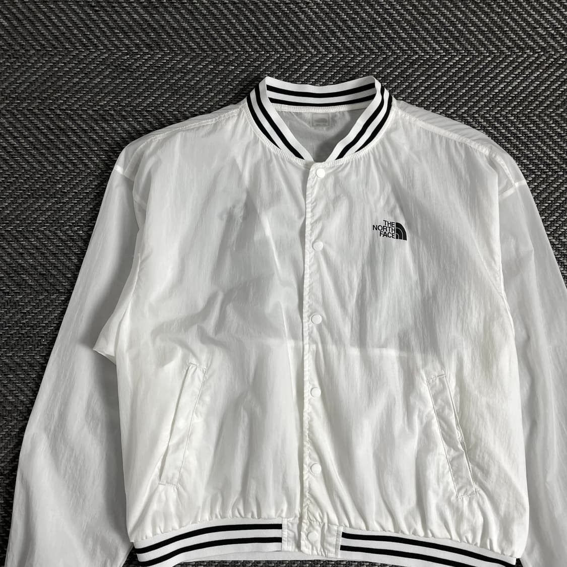 노스페이스 신형 라이트 나일론 봄버 바람막이y 3322 상품이미지6