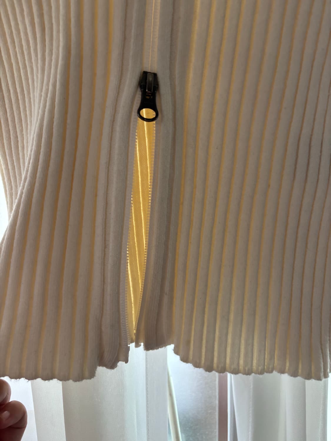 아모멘토 골지 투웨이 가디건 수사샤착용 상품이미지9