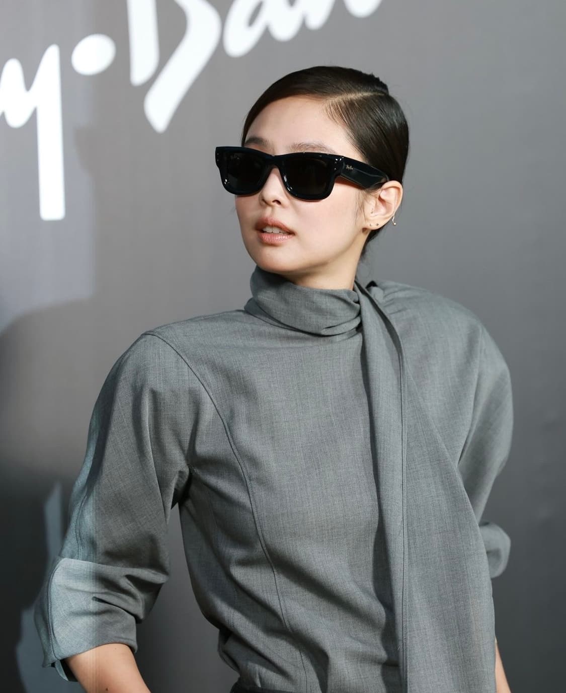 레이벤 메가 웨이페어러 (제니 착용템) 상품이미지1