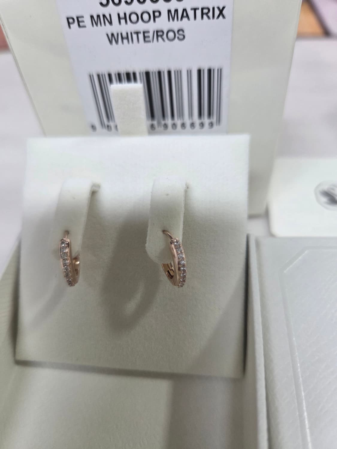 새제품)스와로브스키 후프 귀걸이 정품 상품이미지8