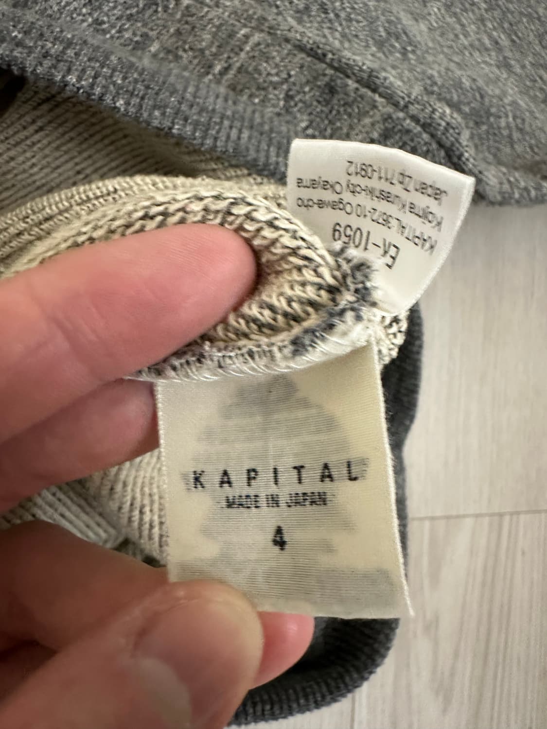 캐피탈 본 크루넥 스웻셔츠 맨투맨 4 상품이미지4