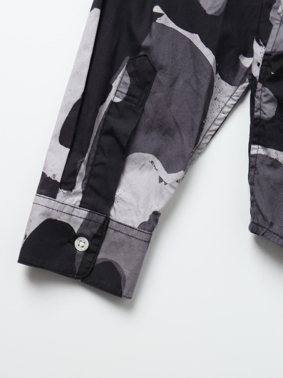 슈프림 Supreme Painted Logo Shirt 상품이미지9