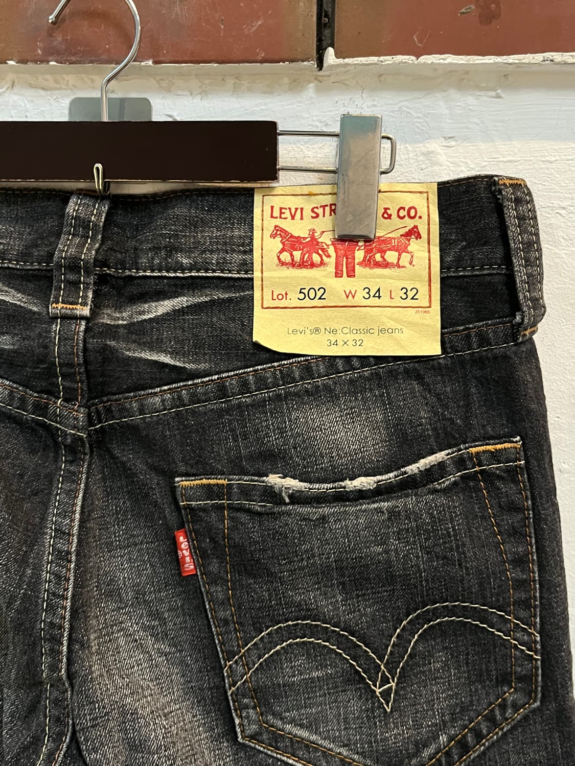 Levis 502 클래식 워싱 블랙 데님 진 34x32 상품이미지6