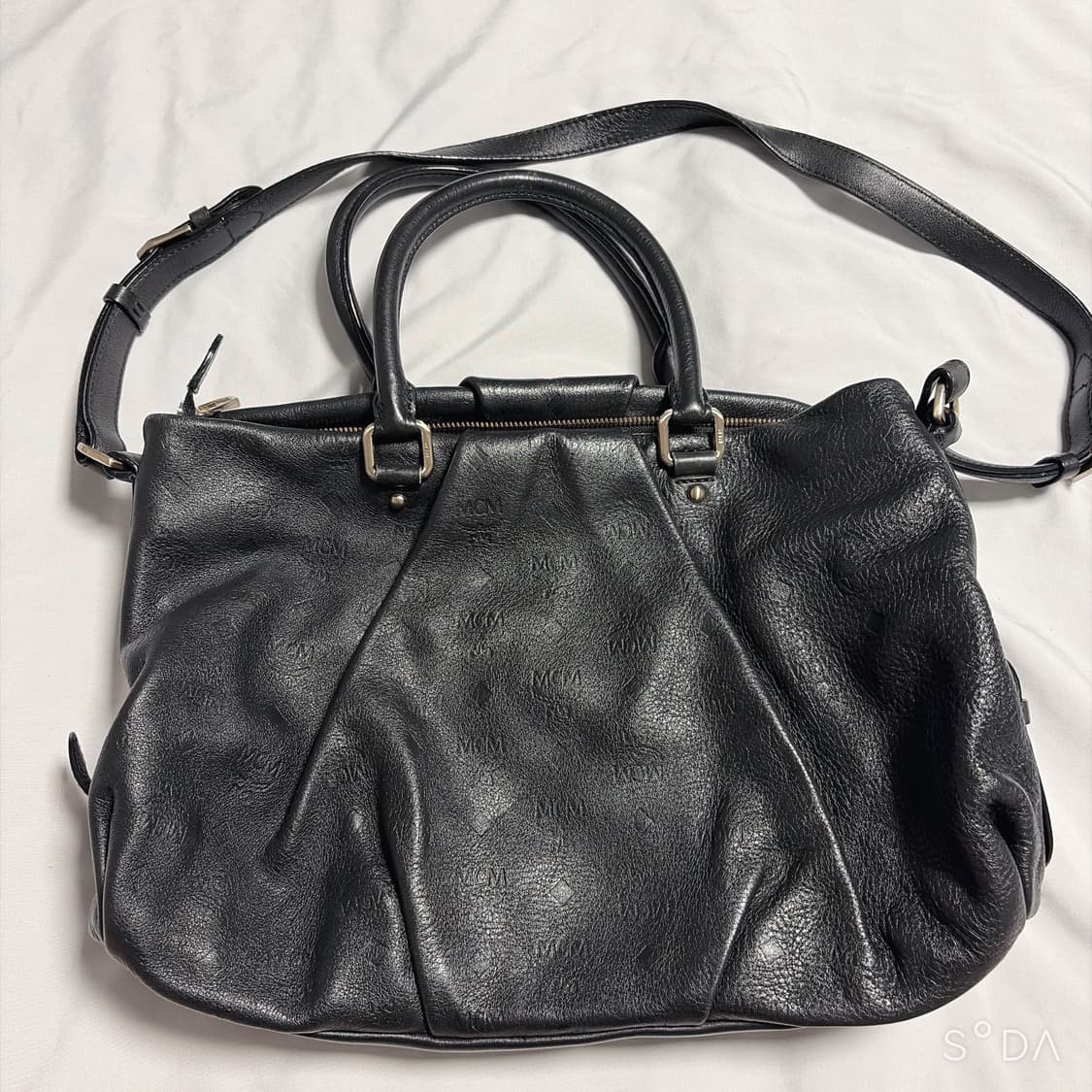 MCM 엠씨엠 블랙 토트겸 크로스백 상품이미지2