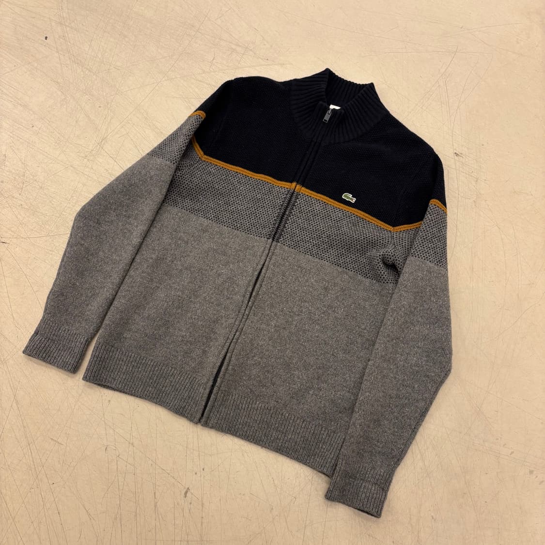 라코스테 배색 스몰로고 니트 집업 상품이미지1