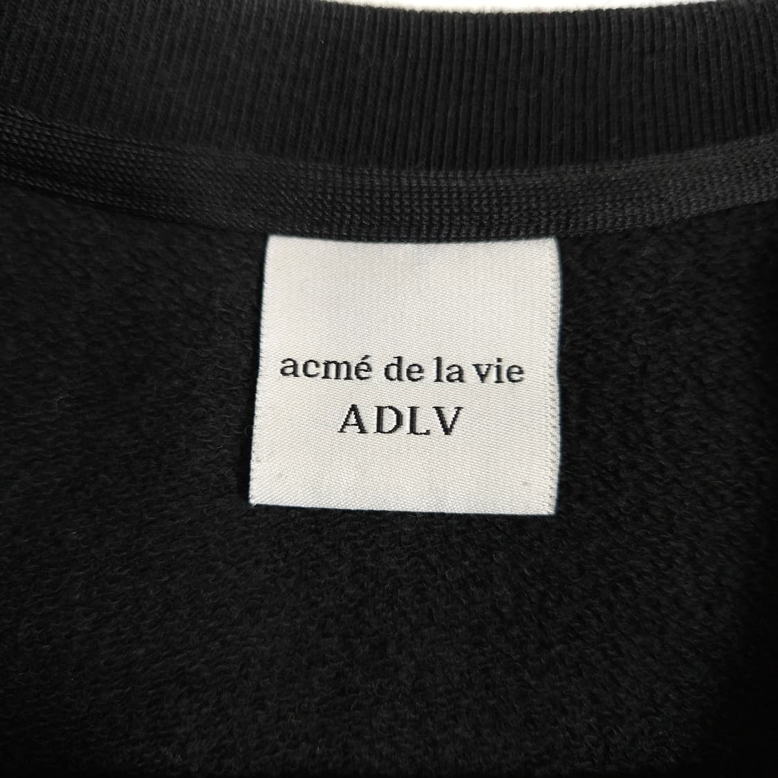 아크메드라비 맨투맨 블랙 상품이미지4