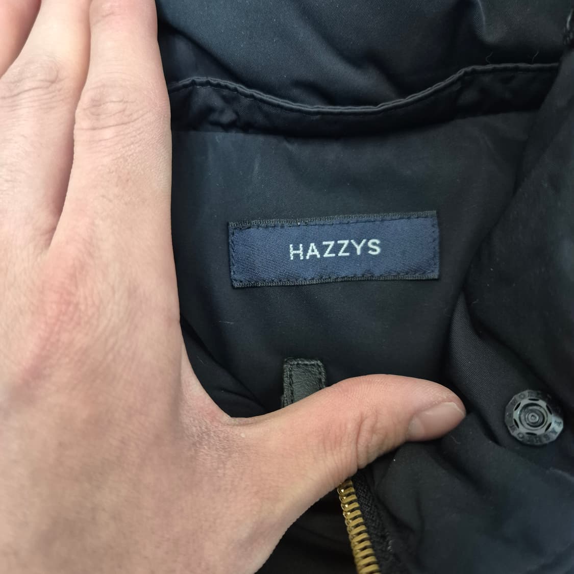 헤지스 여성 프리미엄 구스다운 세미 롱패딩 점퍼 XS(85) 상품이미지4