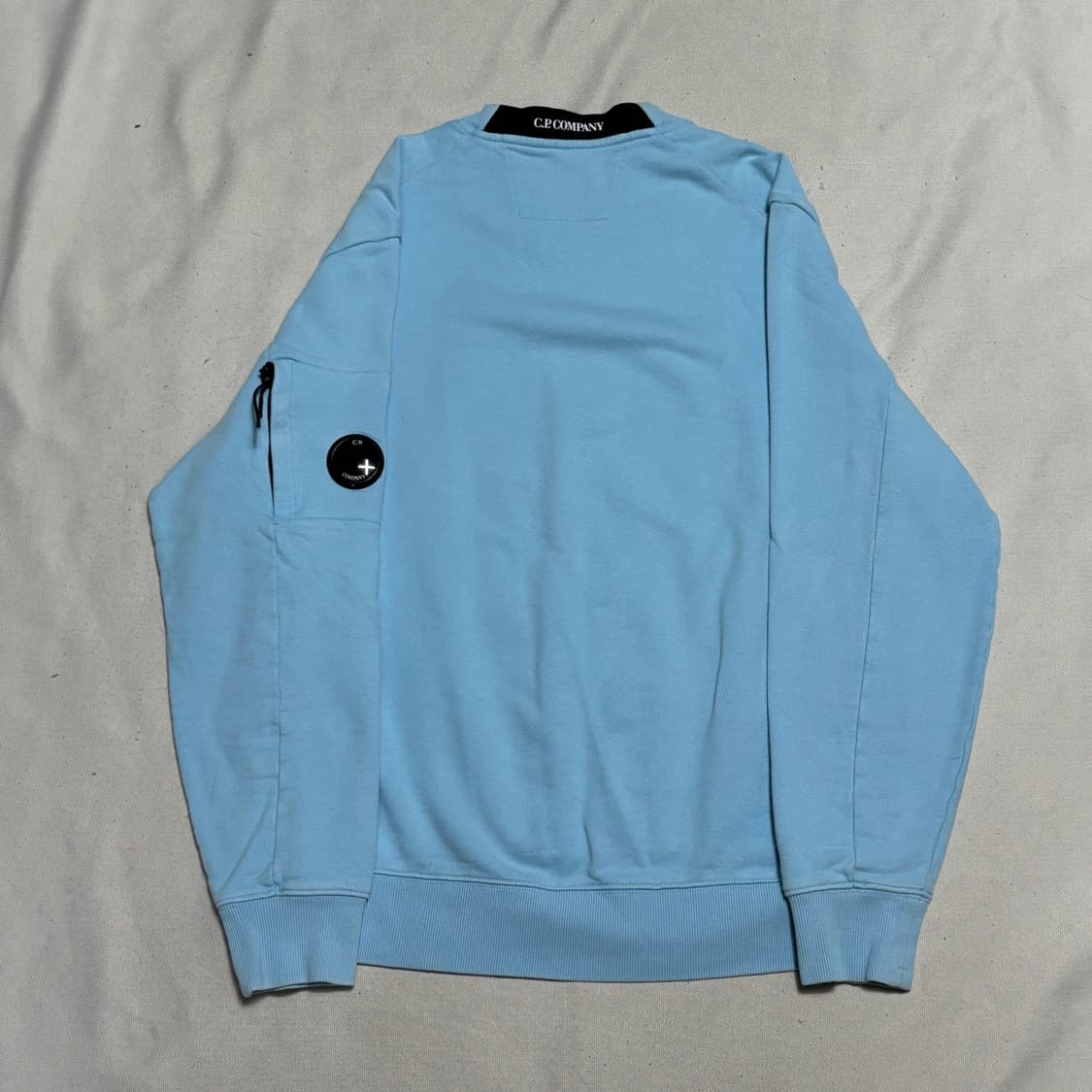 100 C.P 컴퍼니 렌즈 라이트 플리스 맨투맨 상품이미지3