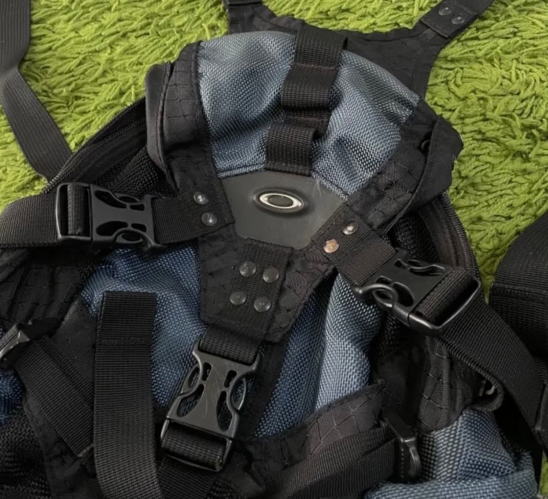 오클리 아이콘 백팩 블루 블랙 상품이미지2