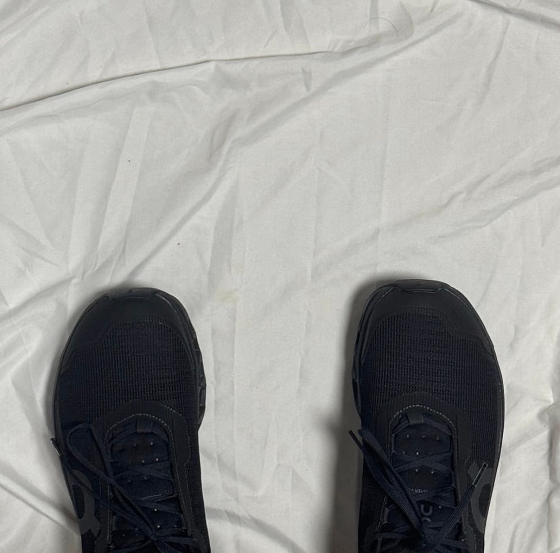 온러닝 클라우드몬스터 보이드 블랙 280(EU44) 팝니다 상품이미지3