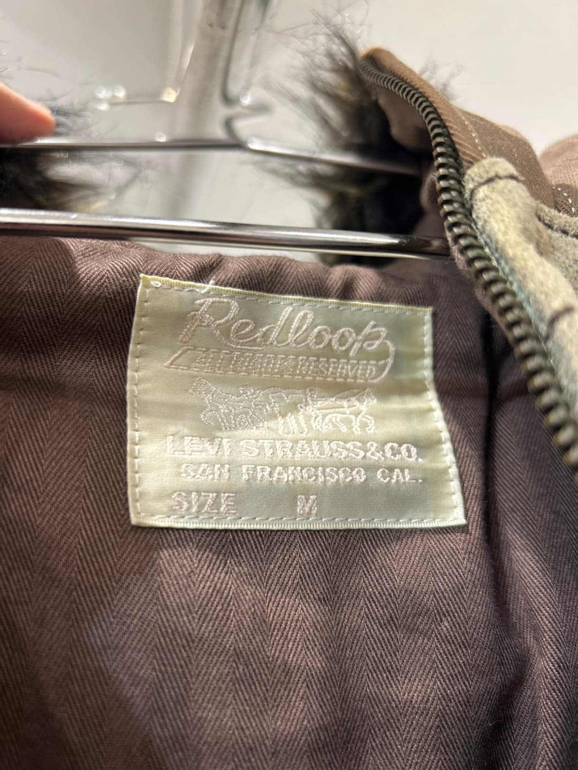 리바이스 Redloop 퍼 후드 패딩조끼 상품이미지3