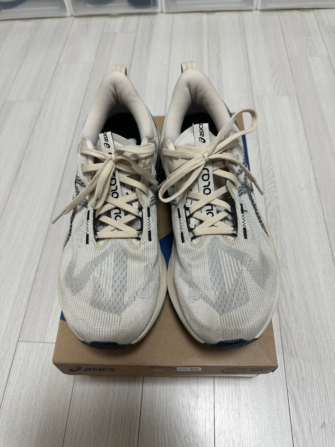 아식스 노바블라스트5 오트밀 275 팝니당 상품이미지1