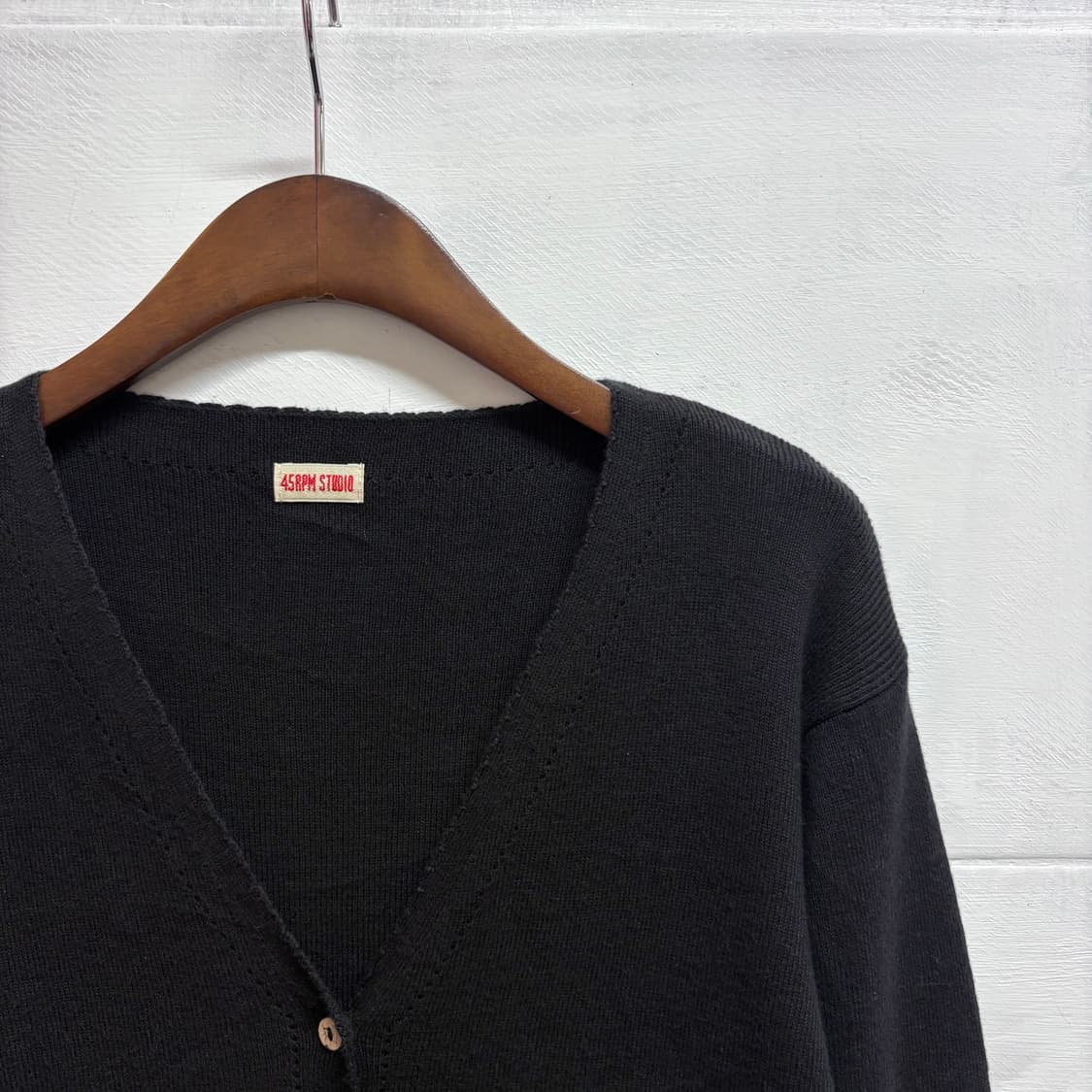 45rpm studio 블랙 코튼 브이넥 롱슬리브 상품이미지2