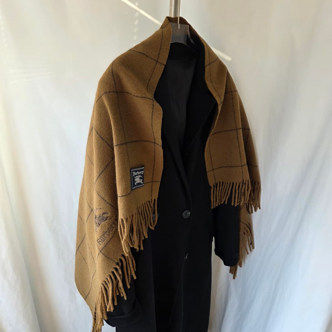 정품) 버버리 울100% 무릎담요 겸 숄 상품이미지1