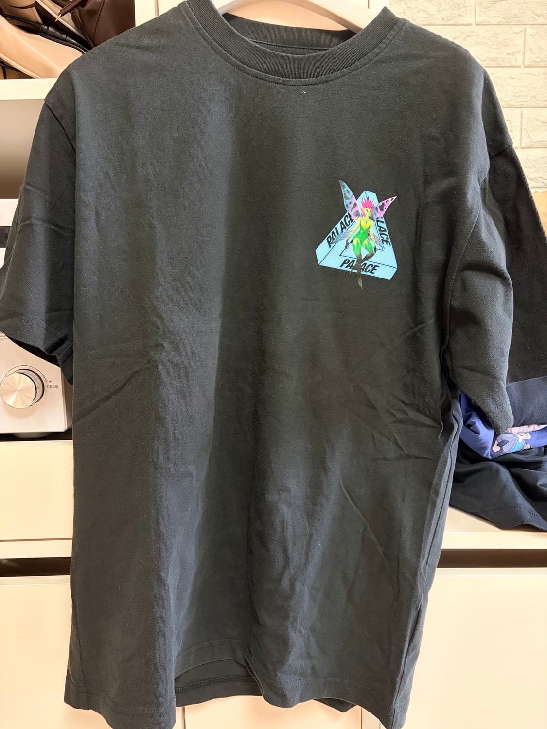 팔라스 페어리 그래픽 반팔티 블랙 S 상품이미지1