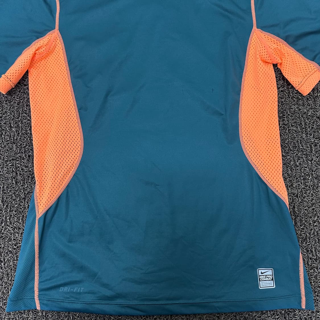 NIKE 나이키 기능성 반팔티셔츠 운동복 100(L) 상품이미지4